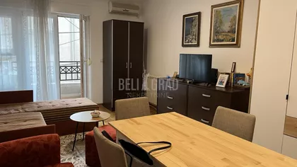Gvozdićeva | 4zida.rs