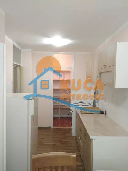 Pariske komune | 4zida.rs