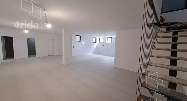 3-etažna kuća | 4zida