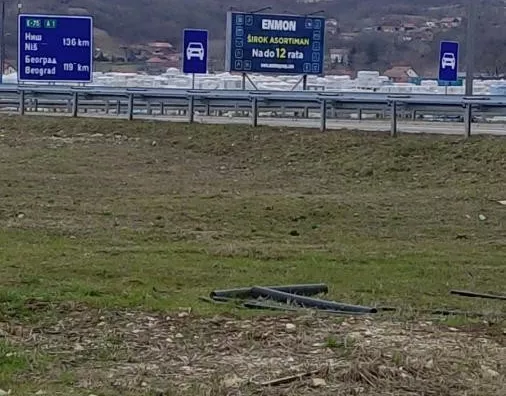 Plac | 4zida