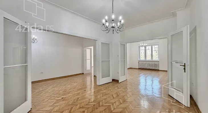 Četvoroiposoban stan | 4zida