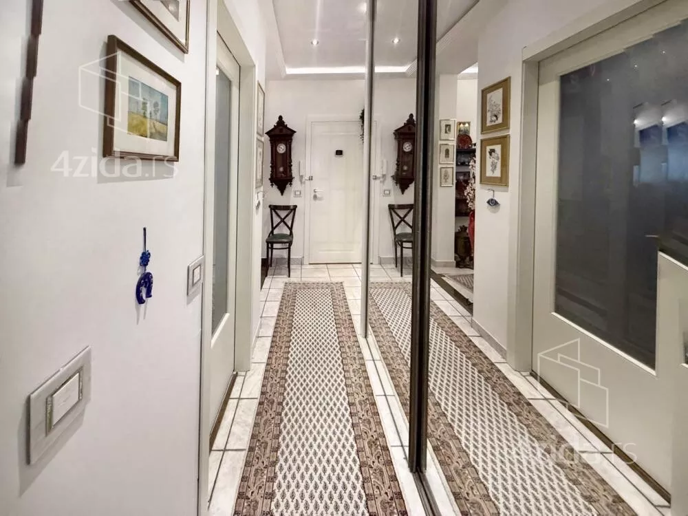 Troiposoban stan | 4zida