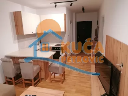 Sestre Baković | 4zida.rs