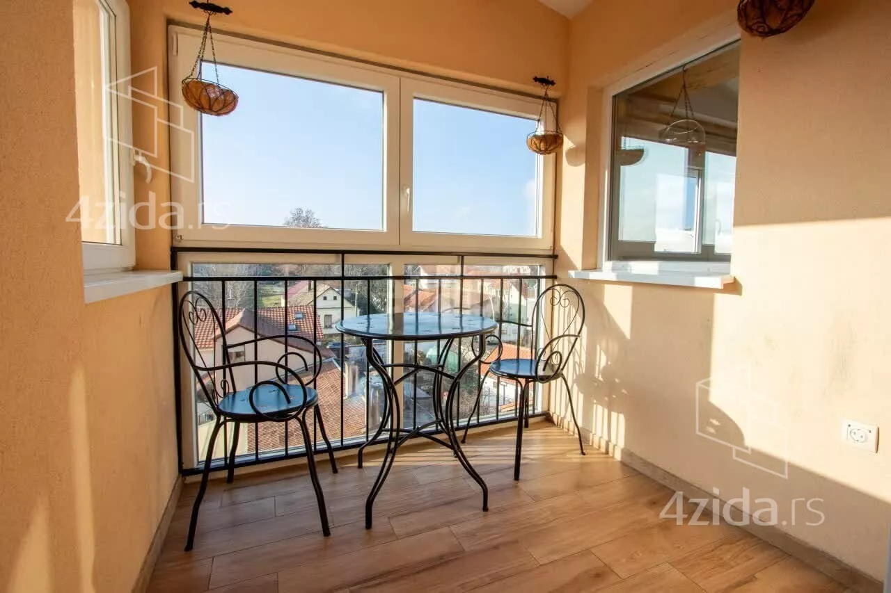 Dvoiposoban stan | 4zida