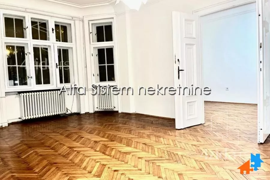Četvoroiposoban stan | 4zida