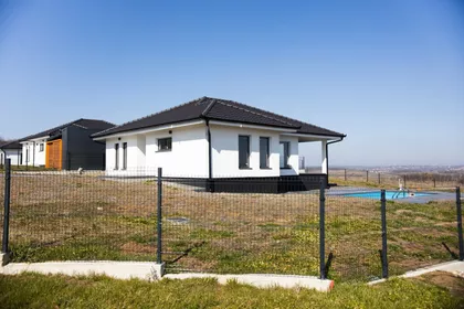 Nemenikuće | 4zida.rs