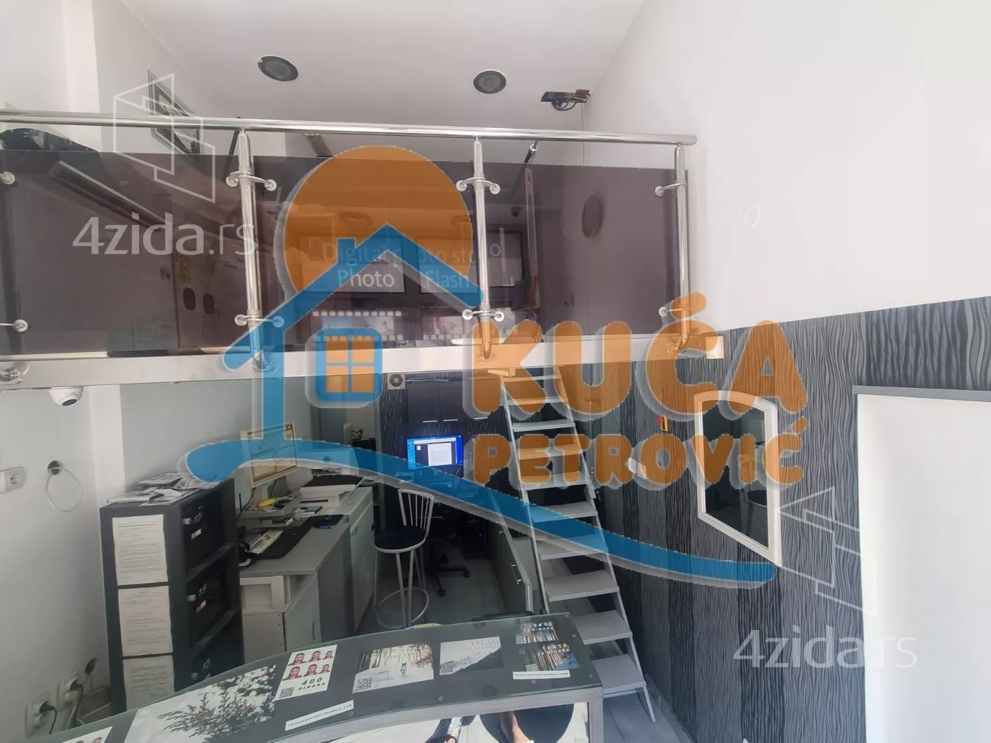 Lokal | 4zida
