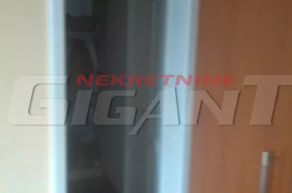 Šestosoban stan | 4zida