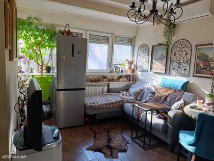 Studentska | 4zida.rs