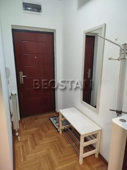 Crnogorska | 4zida.rs