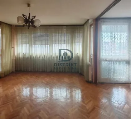 Dom Zdravlja | 4zida.rs