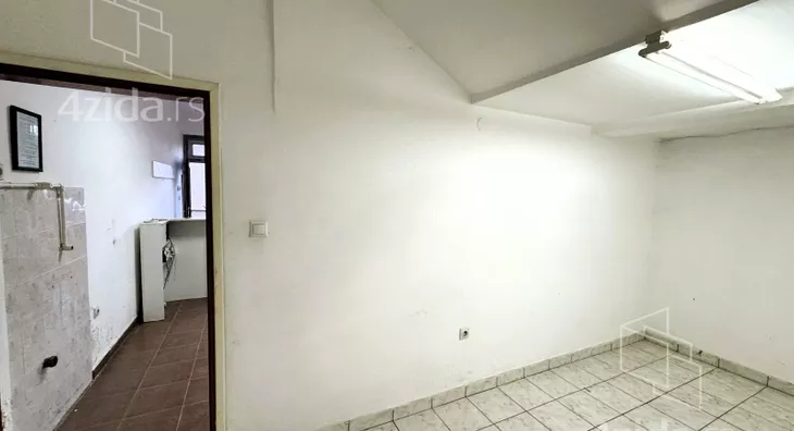 Lokal | 4zida
