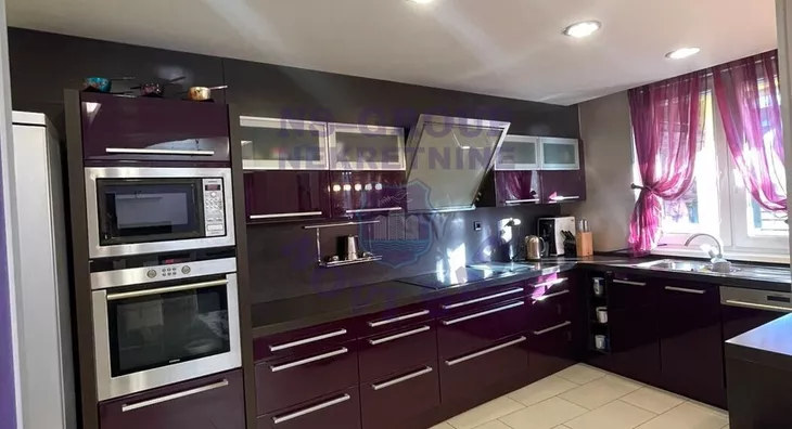 Sedmosoban stan | 4zida