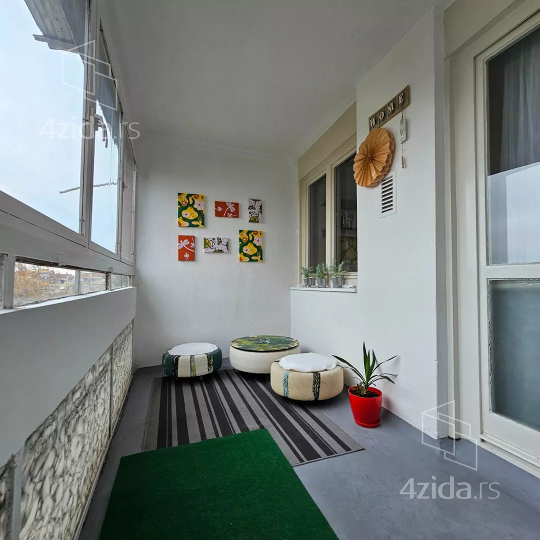 Jednoiposoban stan | 4zida