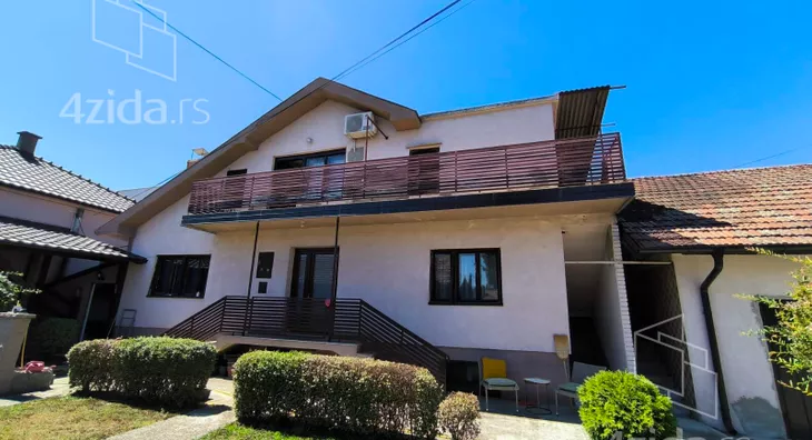 3-etažna kuća | 4zida