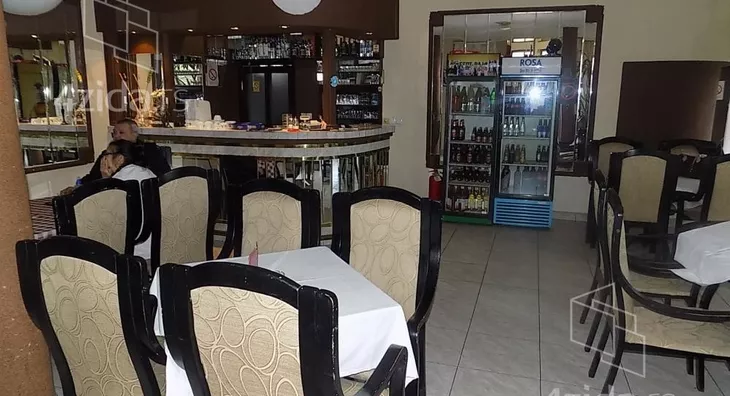 Poslovna zgrada | 4zida