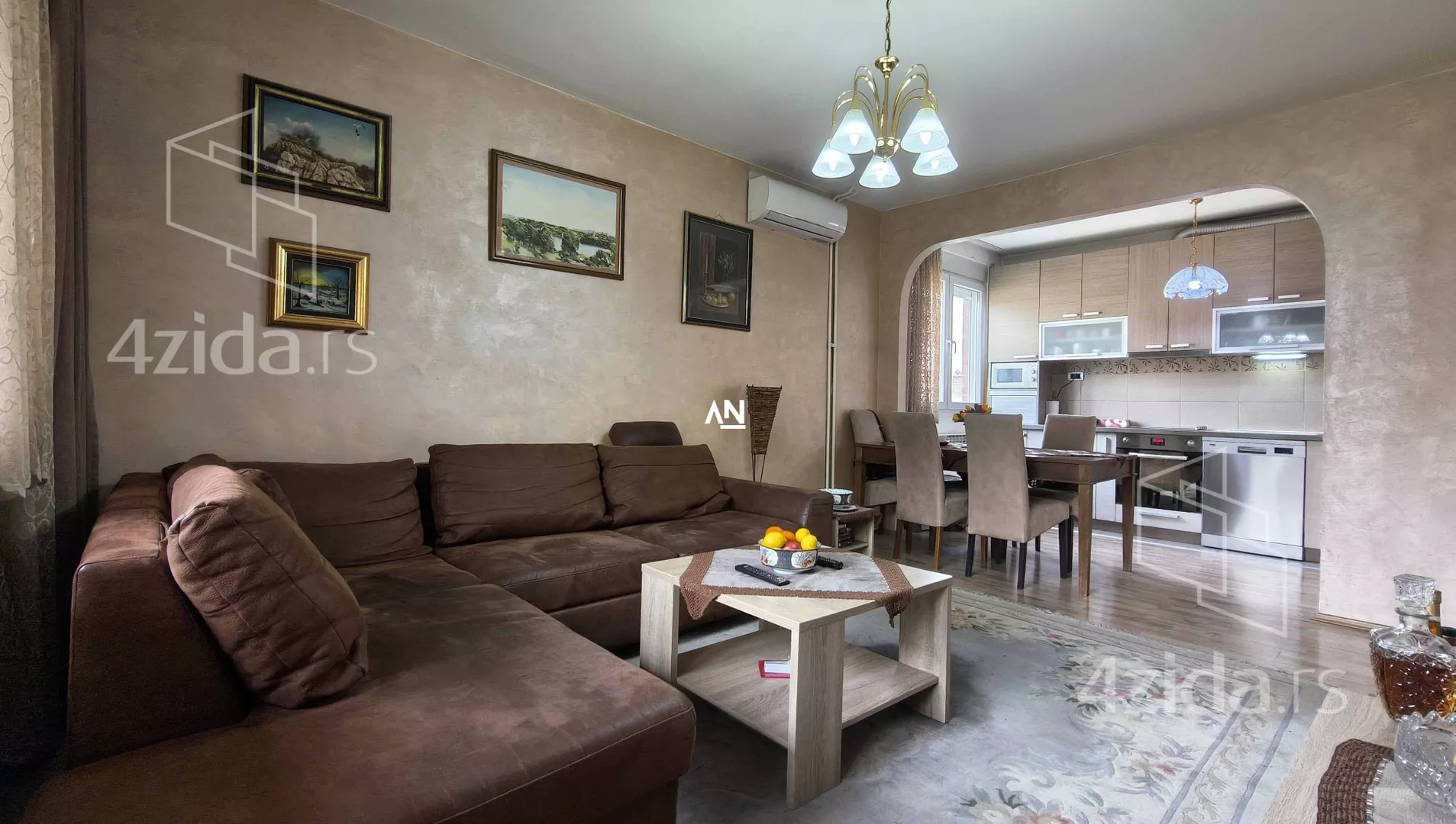 Šestosoban stan | 4zida