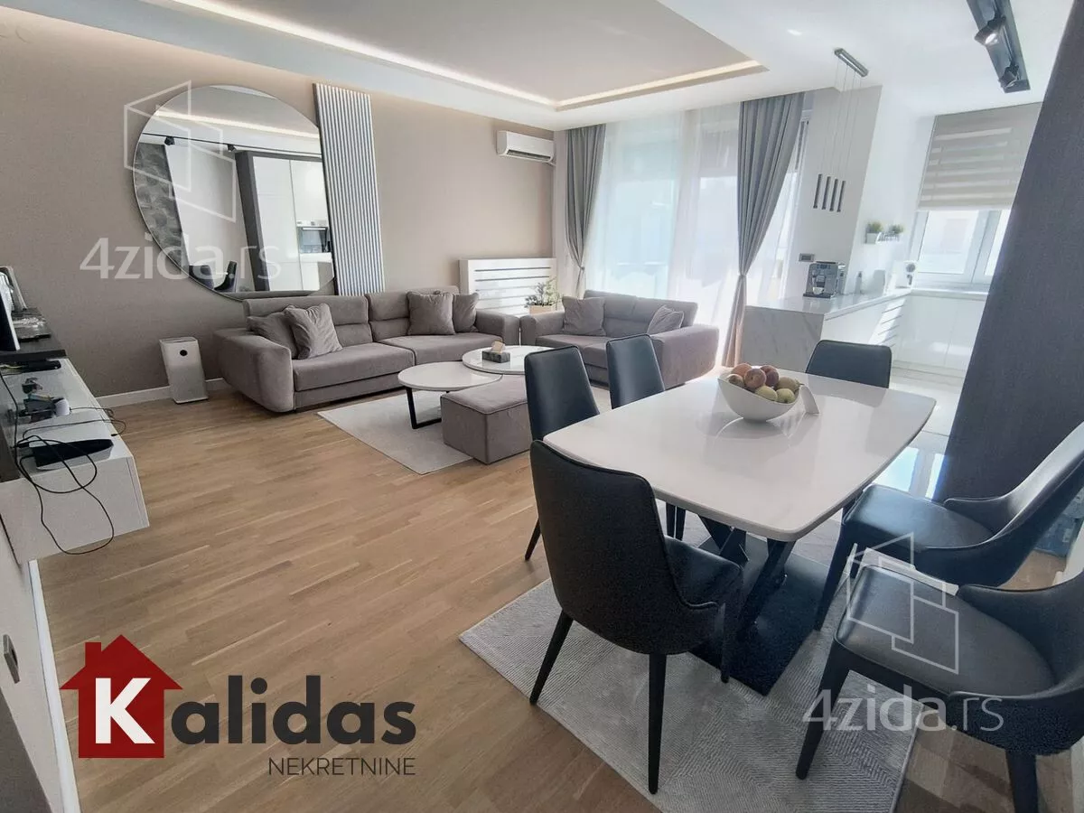 Četvorosoban stan | 4zida