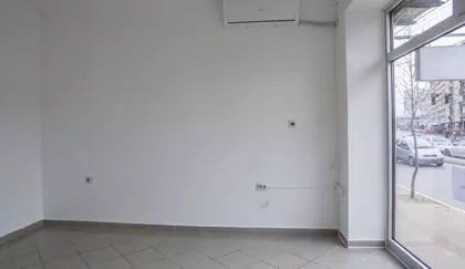 Crveni Pevac | 4zida.rs
