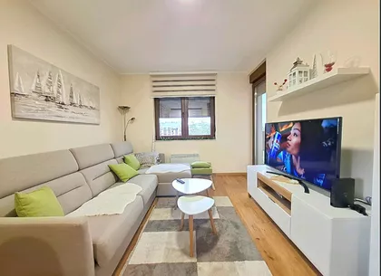 Krfska | 4zida.rs