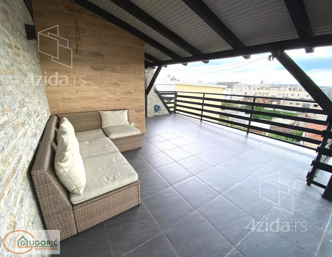 Petosoban stan | 4zida