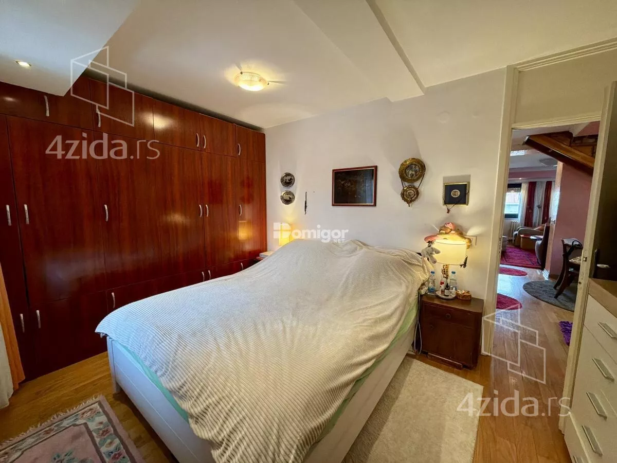 Četvoroiposoban stan | 4zida