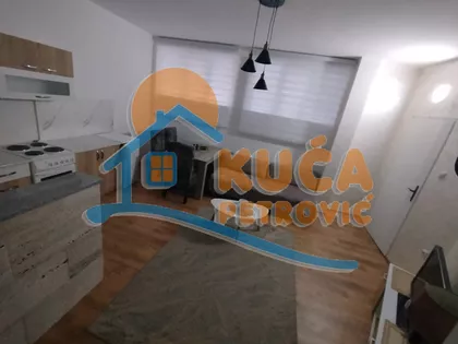 Janisa Janulisa | 4zida.rs