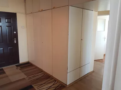 Crveni Pevac | 4zida.rs