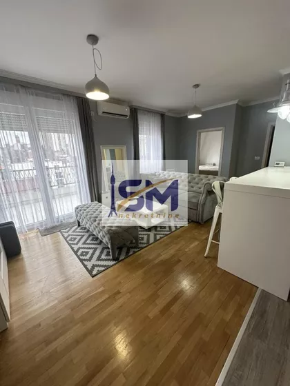 Gospodara Vučića | 4zida.rs