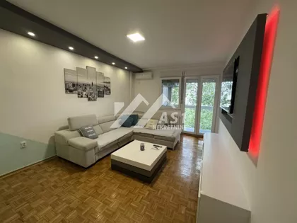 Bulevar Cara Lazara | 4zida.rs