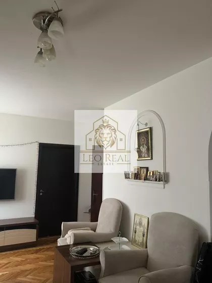 Surčin (mesto) | 4zida.rs