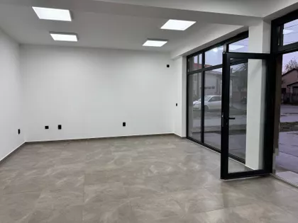 Surčinska 14 | 4zida.rs