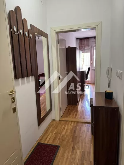 Petra Drapšina | 4zida.rs