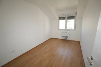 Lekino Brdo | 4zida.rs