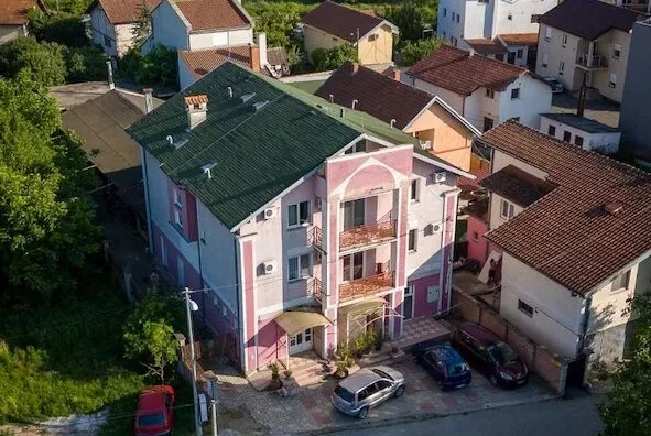 Poslovna zgrada | 4zida