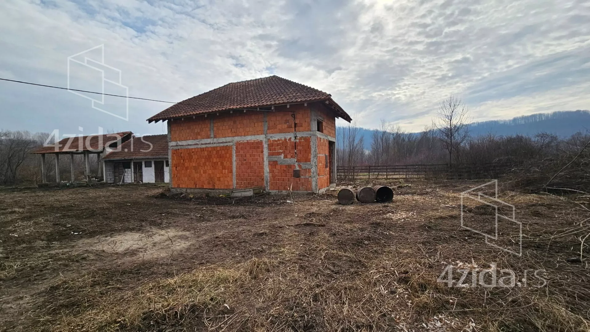 Poljoprivredno zemljište | 4zida