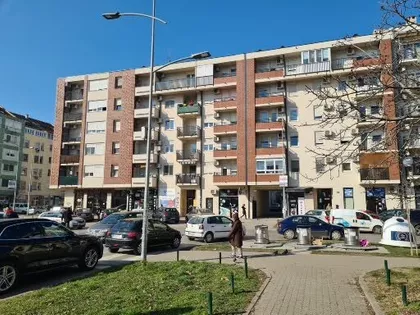 Janka Veselinovića 10 | 4zida.rs