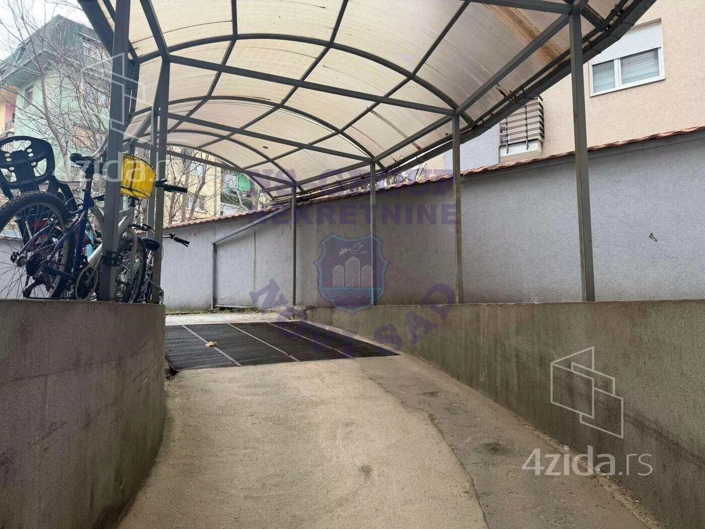Garaža | 4zida