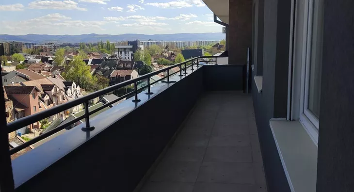 Četvoroiposoban stan | 4zida