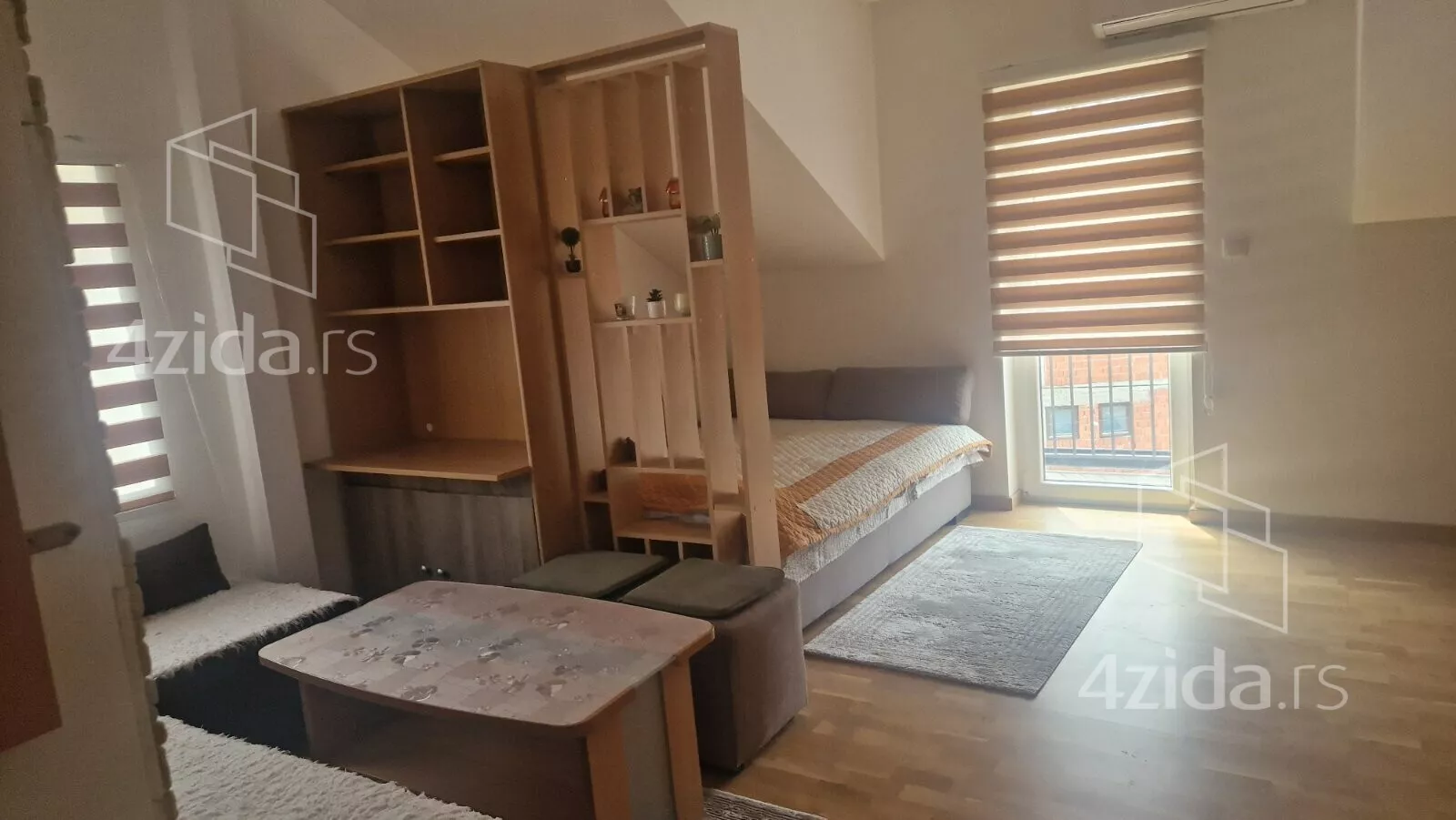 Jednoiposoban stan | 4zida