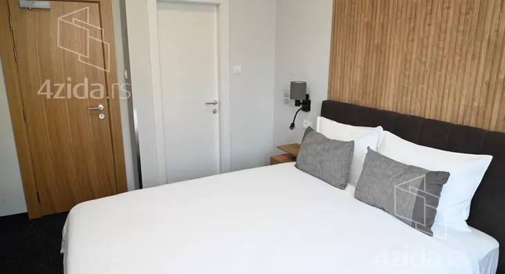 Osmosoban stan | 4zida