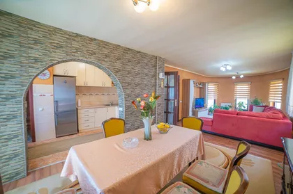 Lipov Gaj | 4zida.rs