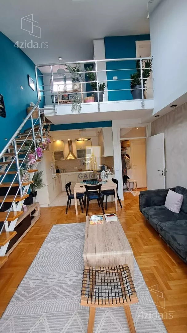 Troiposoban stan | 4zida