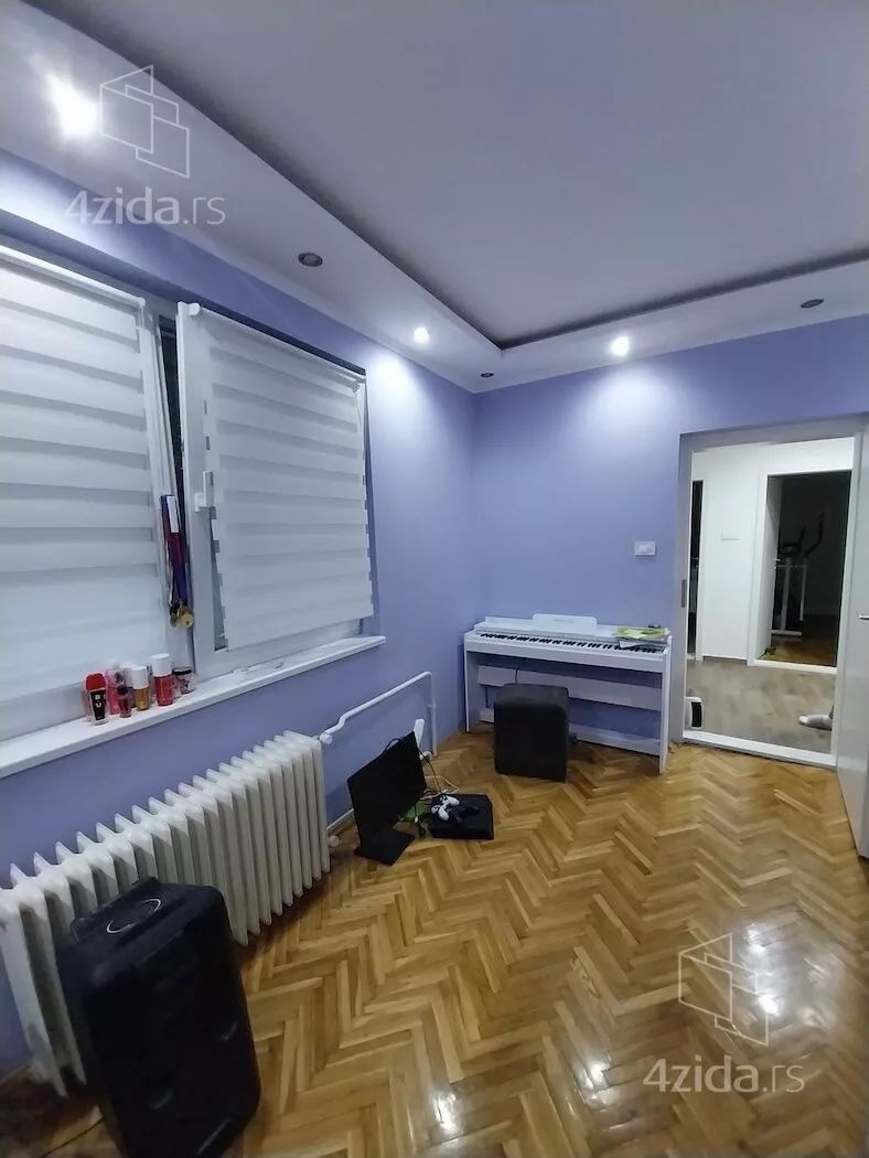 Petosoban stan | 4zida