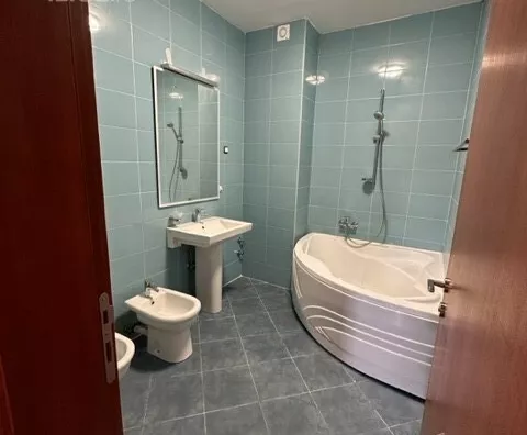 5-etažna kuća | 4zida