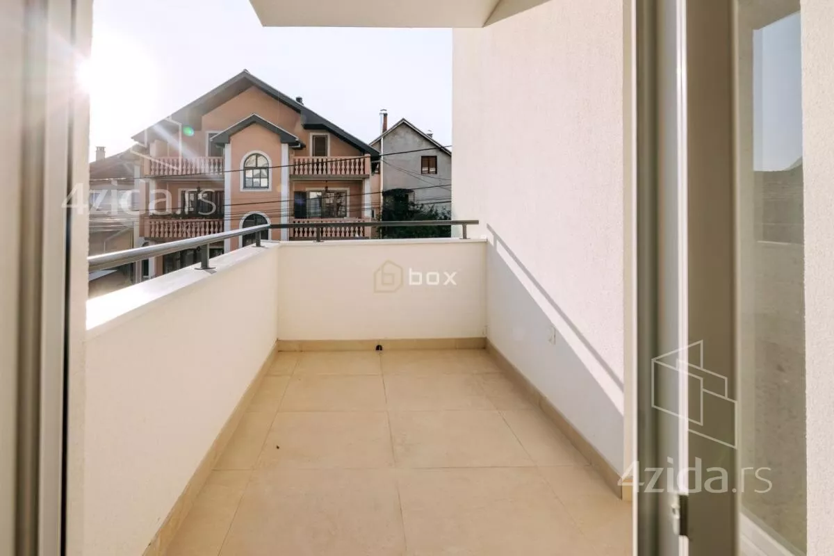 Troiposoban stan | 4zida