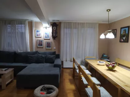 Plitvička 10 | 4zida.rs