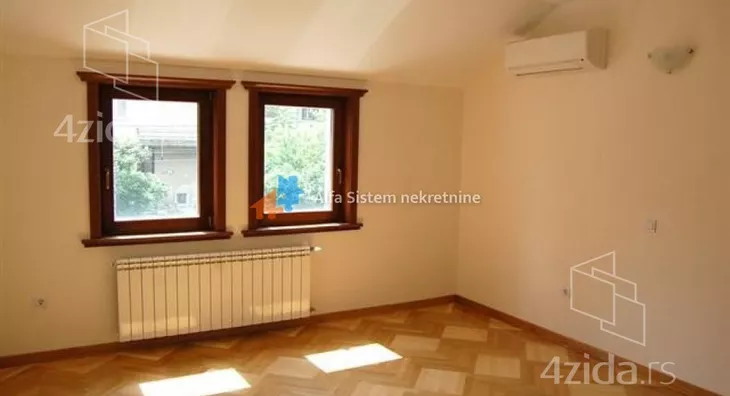 Šestosoban stan | 4zida