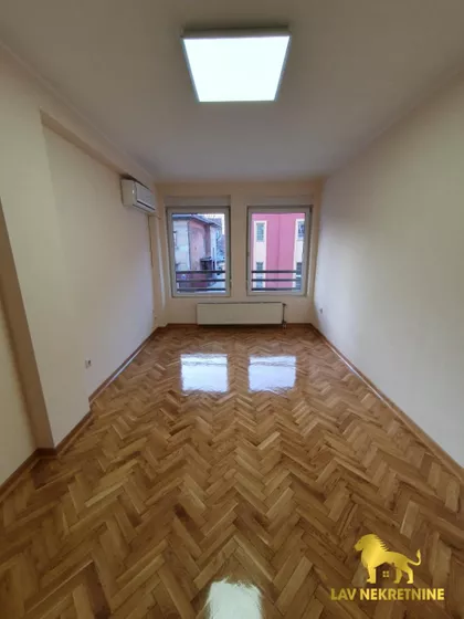 JOVANA SUBOTIĆA | 4zida.rs