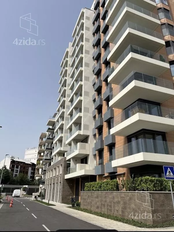 Garaža | 4zida